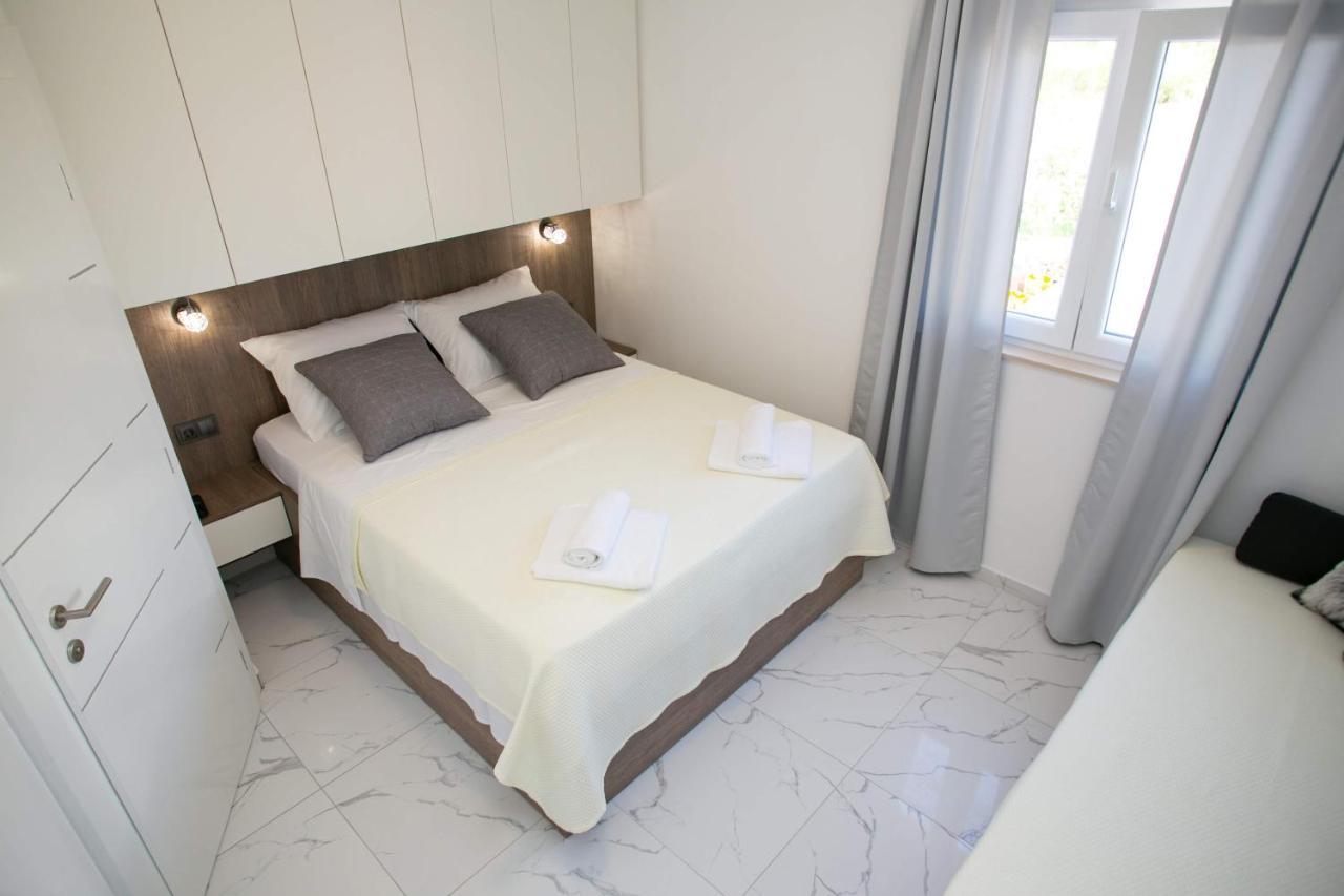 Apartments Sun Dance With Heated Pool Novalja Luaran gambar
