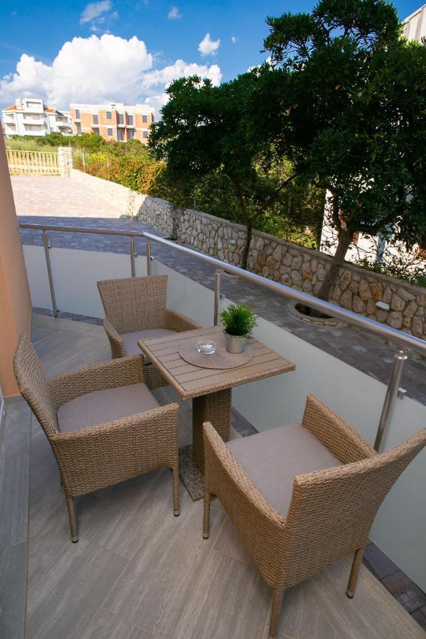 Apartments Sun Dance With Heated Pool Novalja Luaran gambar