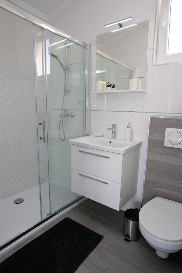 Apartments Sun Dance With Heated Pool Novalja Luaran gambar