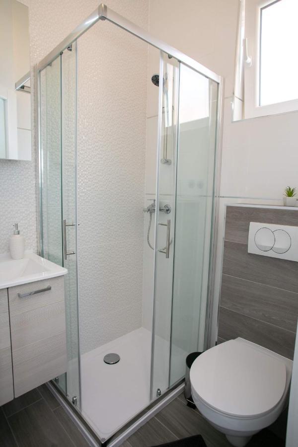 Apartments Sun Dance With Heated Pool Novalja Luaran gambar