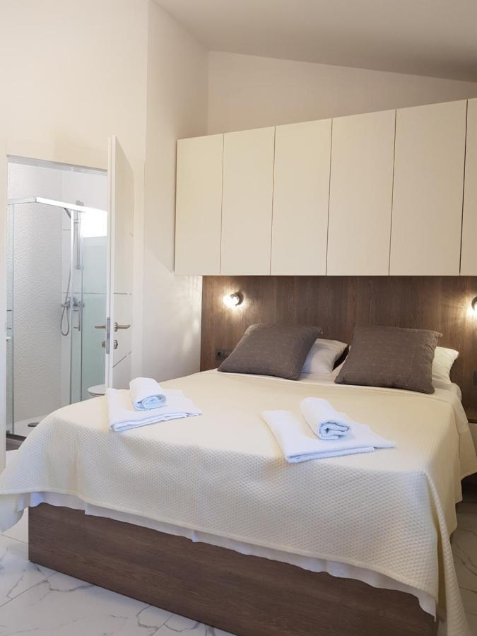 Apartments Sun Dance With Heated Pool Novalja Luaran gambar