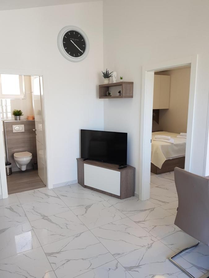 Apartments Sun Dance With Heated Pool Novalja Luaran gambar