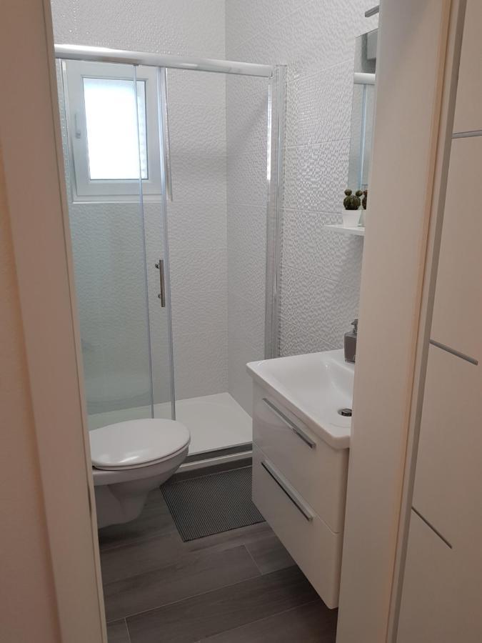 Apartments Sun Dance With Heated Pool Novalja Luaran gambar