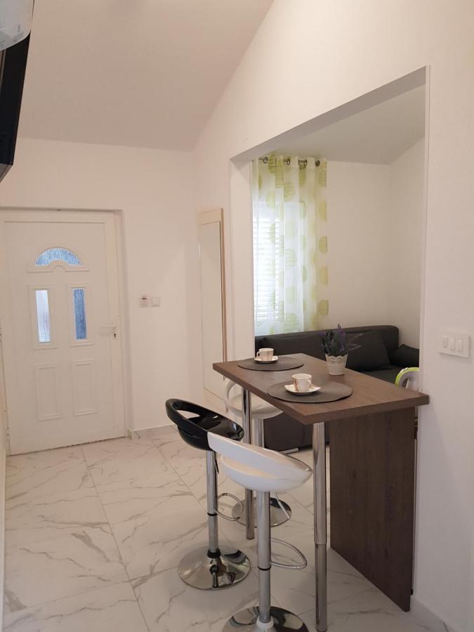 Apartments Sun Dance With Heated Pool Novalja Luaran gambar