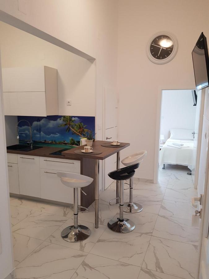 Apartments Sun Dance With Heated Pool Novalja Luaran gambar