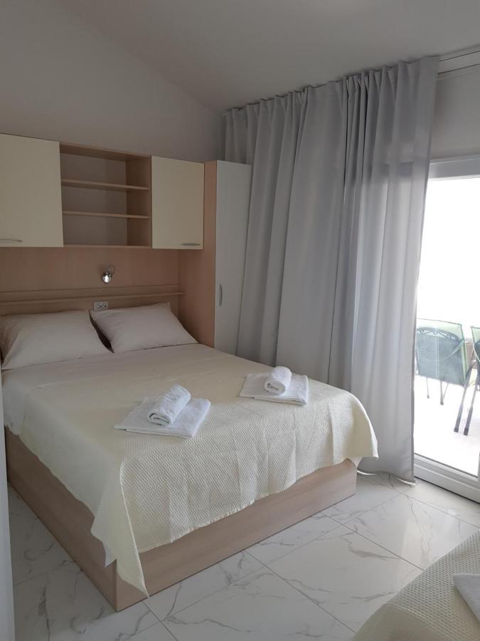 Apartments Sun Dance With Heated Pool Novalja Luaran gambar