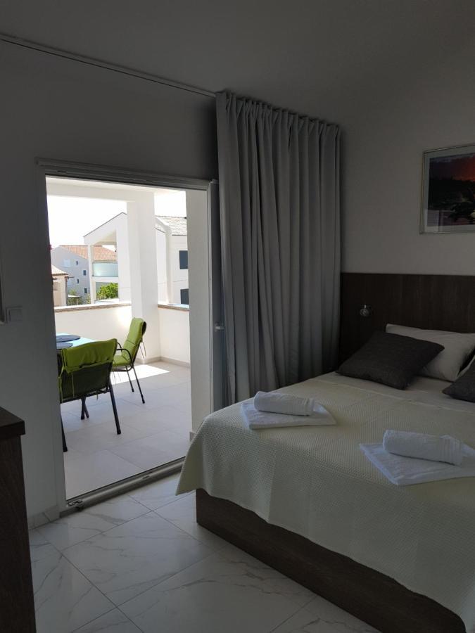 Apartments Sun Dance With Heated Pool Novalja Luaran gambar