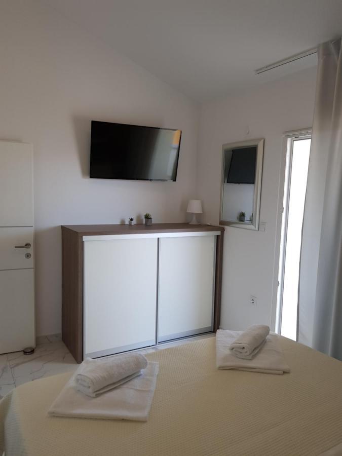 Apartments Sun Dance With Heated Pool Novalja Luaran gambar